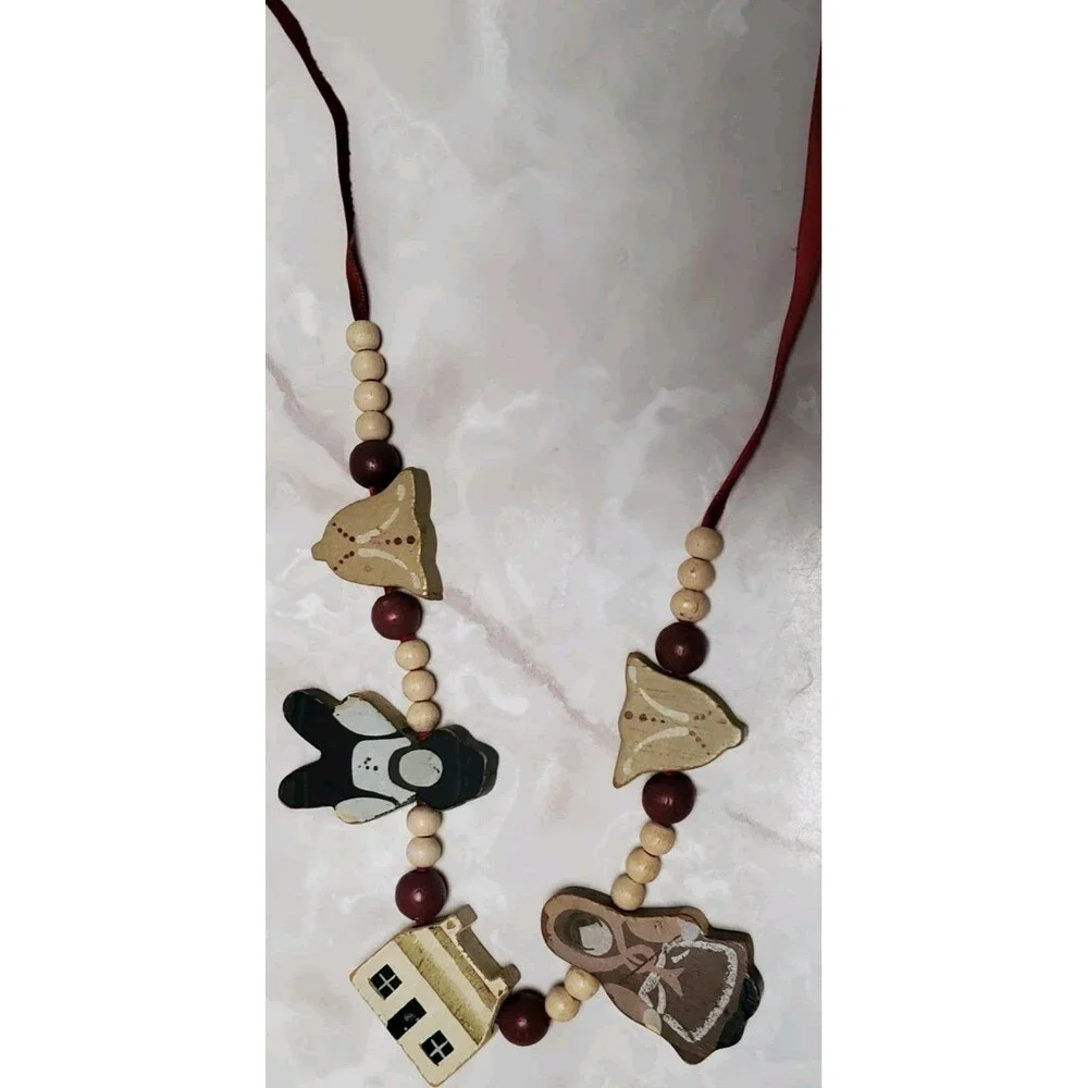 Hand-painted Estate Necklace Painted Wood Folk Holland Peasants, Cottage,Tulips